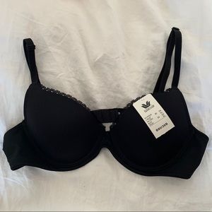 Wacoal 36B Lightly Lined Black Bra